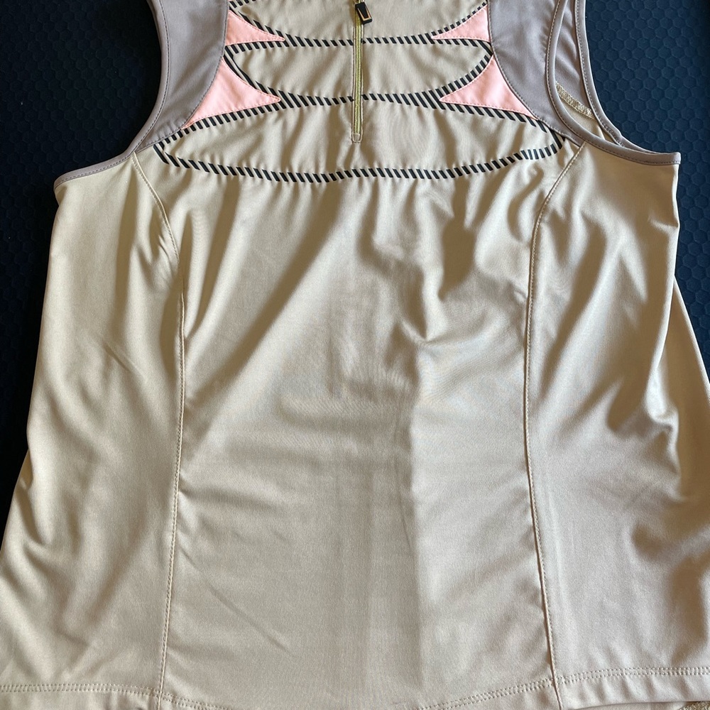 Jamie Sadock golf top. Size S.